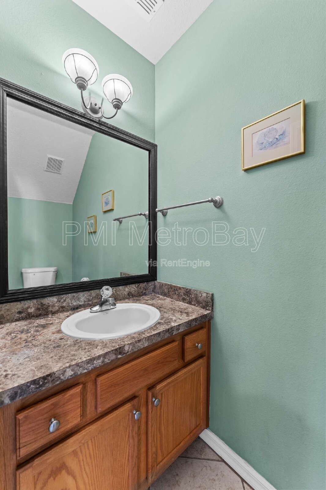 3-Bedroom Home with 2.5 Baths in Tampa's Heart - Spacious 1464 Sq Ft Gem!