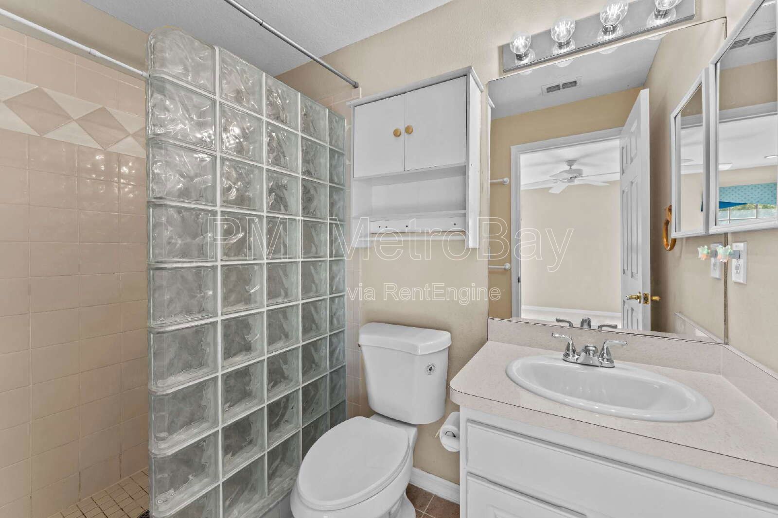 3-Bedroom Home with 2.5 Baths in Tampa's Heart - Spacious 1464 Sq Ft Gem!