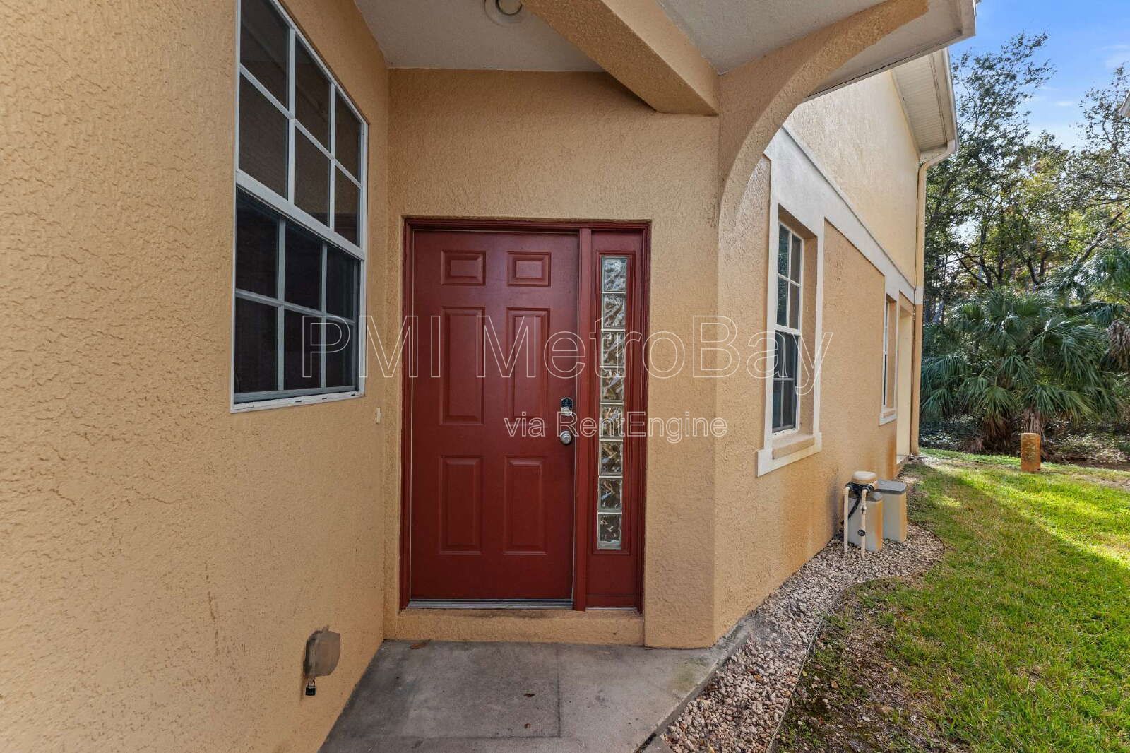 3-Bedroom Home with 2.5 Baths in Tampa's Heart - Spacious 1464 Sq Ft Gem!