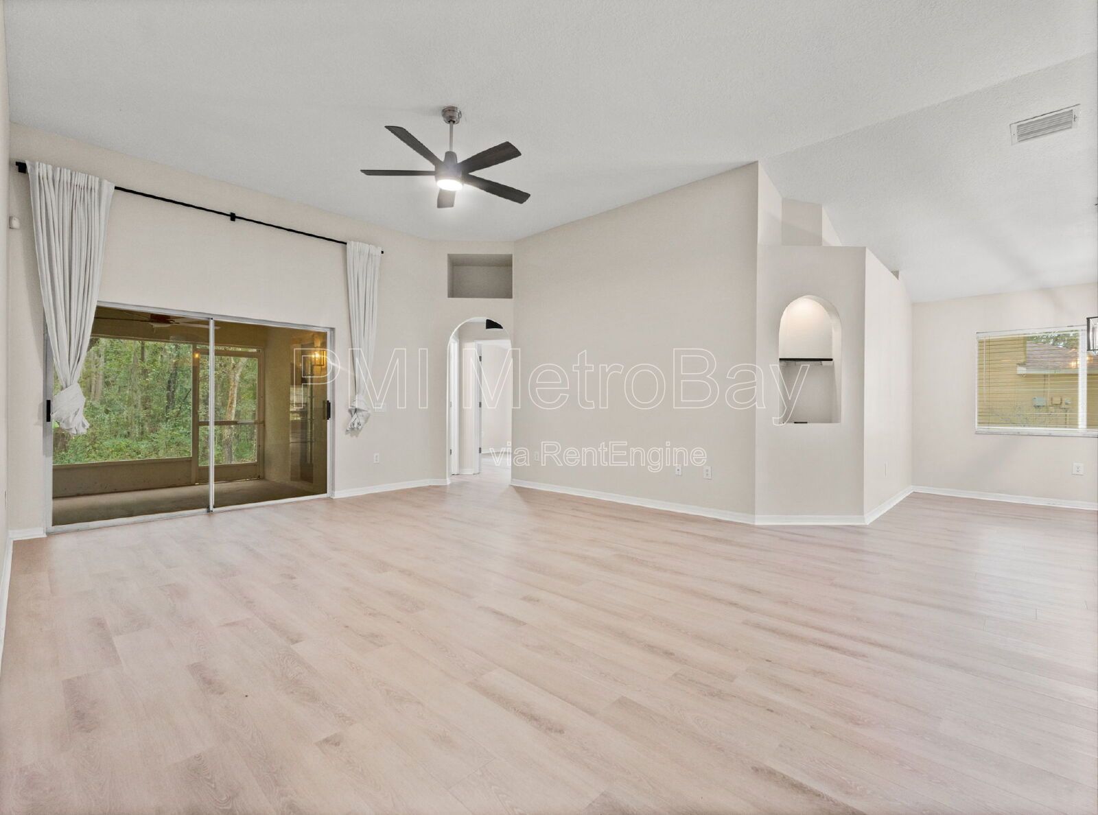 Meadow Pointe 3/2 — Close to Wiregrass, Outlets, Publix, Dining, Gyms property image