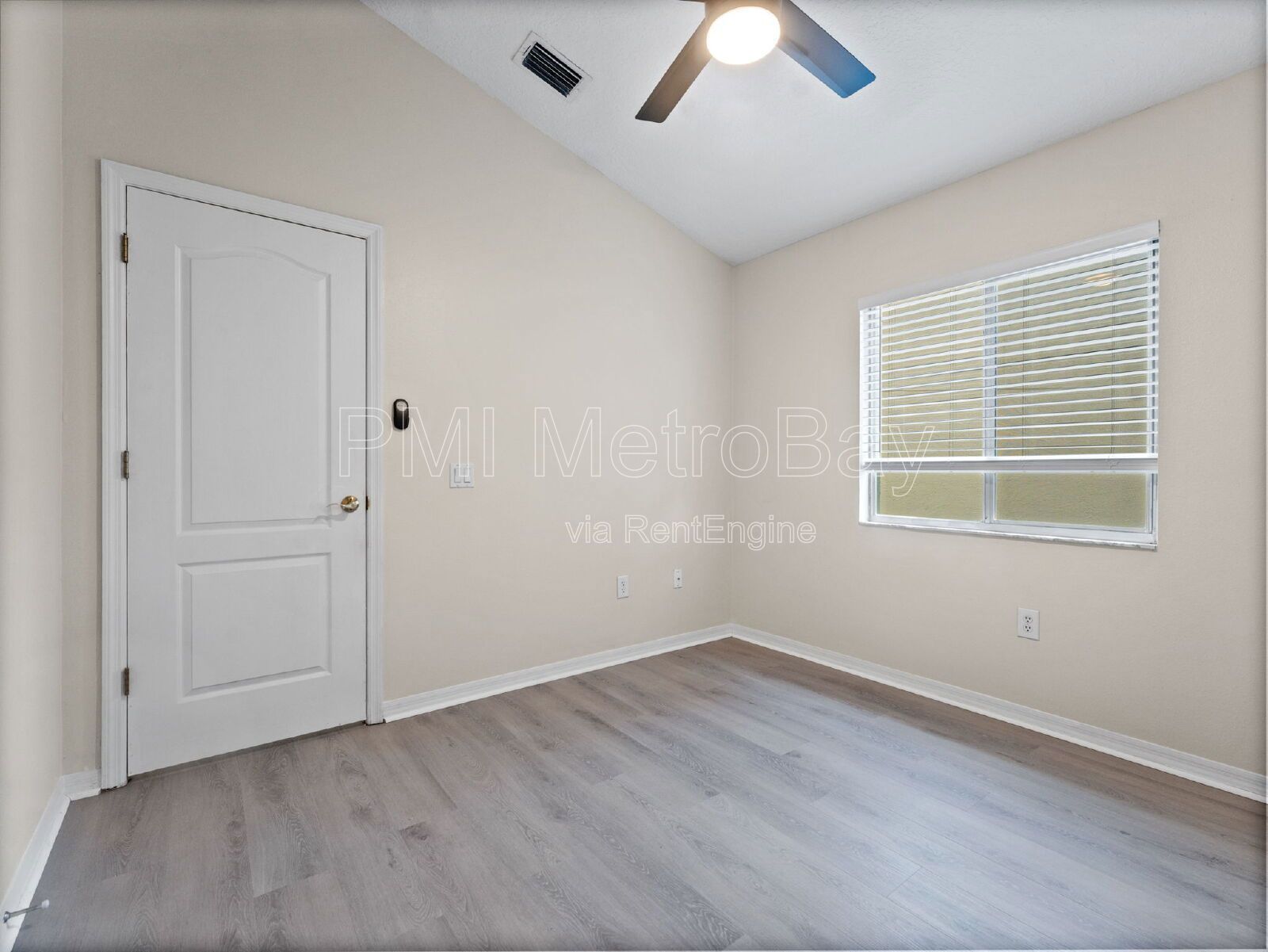 Meadow Pointe 3/2 — Close to Wiregrass, Outlets, Publix, Dining, Gyms property image