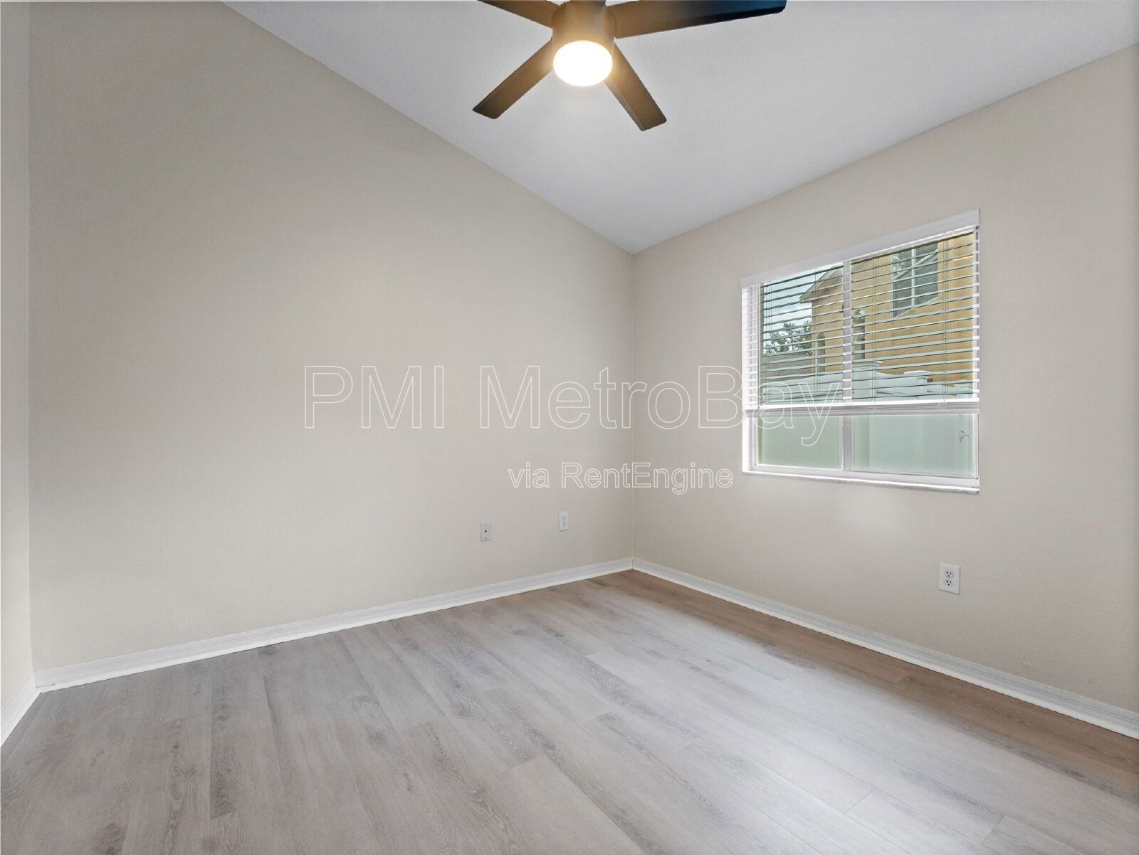 Meadow Pointe 3/2 — Close to Wiregrass, Outlets, Publix, Dining, Gyms property image