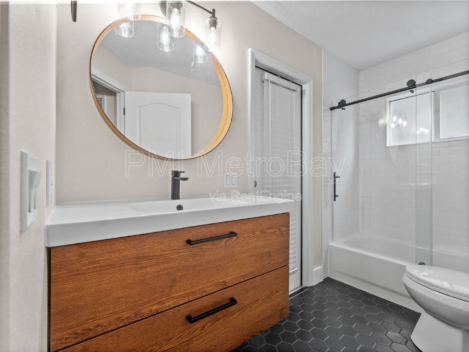 Meadow Pointe 3/2 — Close to Wiregrass, Outlets, Publix, Dining, Gyms property image