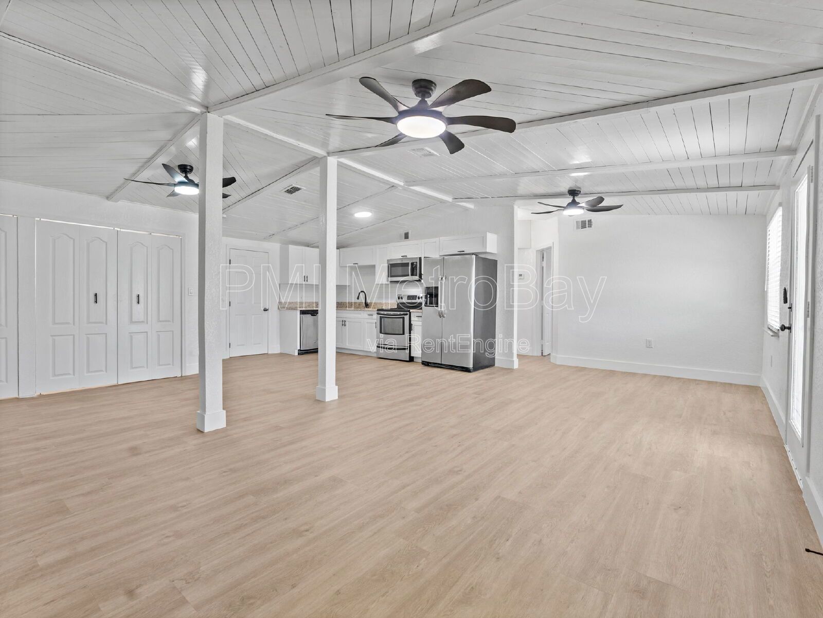 3-Bed/2-Bath with Granite Countertops, Fenced Yard & Close to Gulf Coast Beaches – in New Port Richey! property image