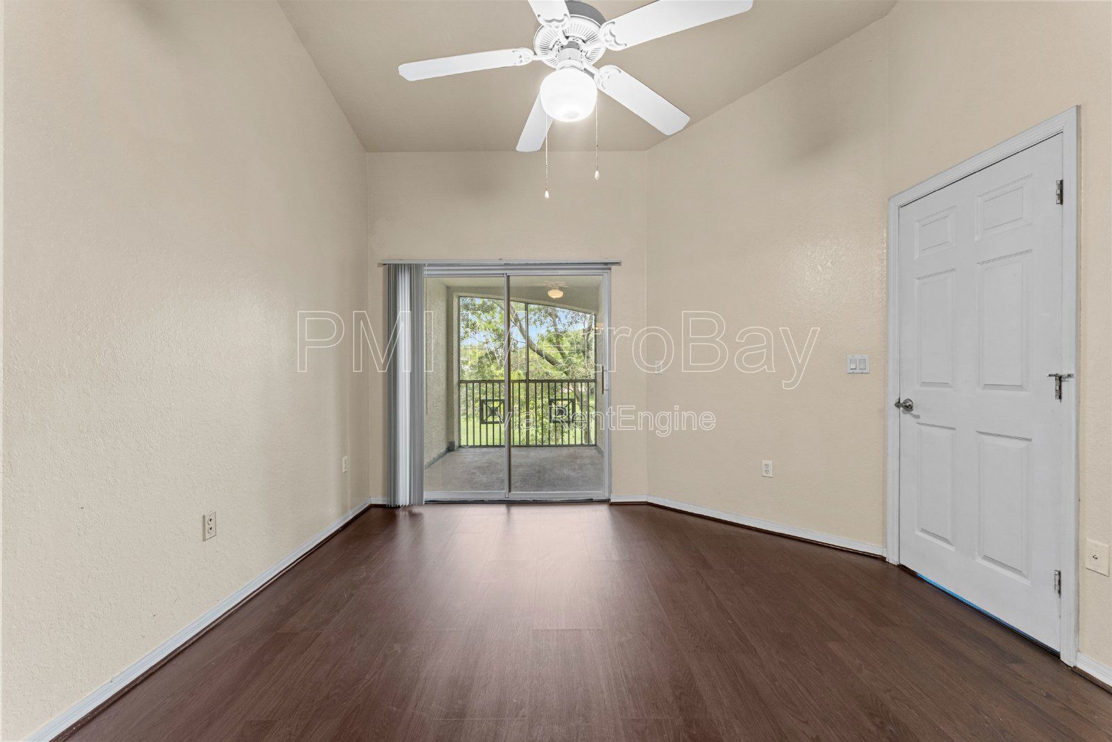 $100 off first 3 months rent!!! 2 Bed 2.5 Bath Condo across from USF Campus!! property image