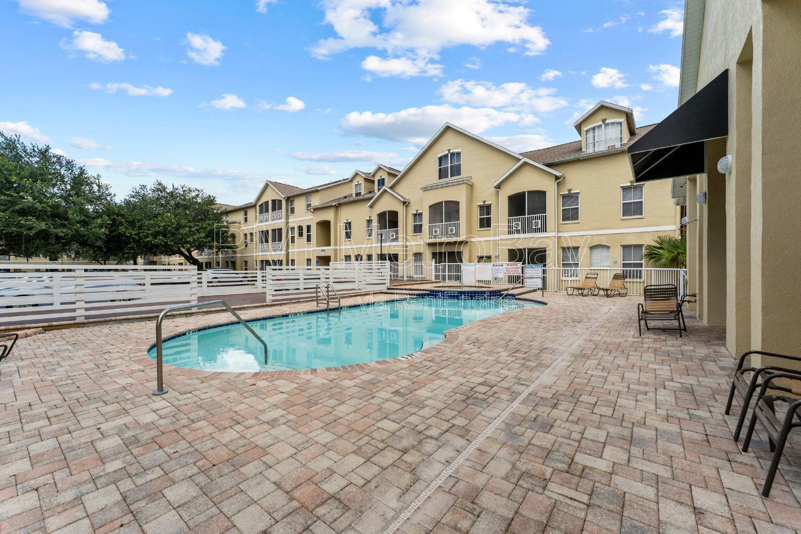 $100 off first 3 months rent!!! 2 Bed 2.5 Bath Condo across from USF Campus!! property image