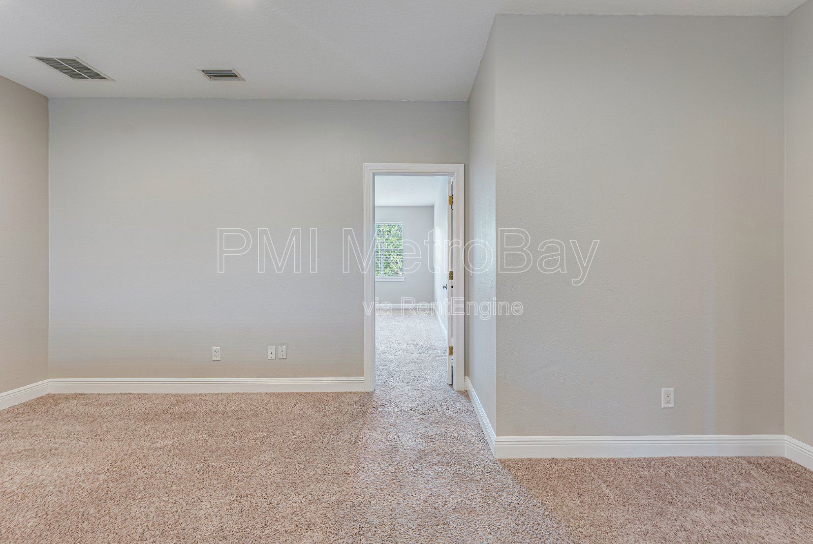 Granite Countertops, Stainless Steel Appliances, and more in Tampa Palms Townhome! property image