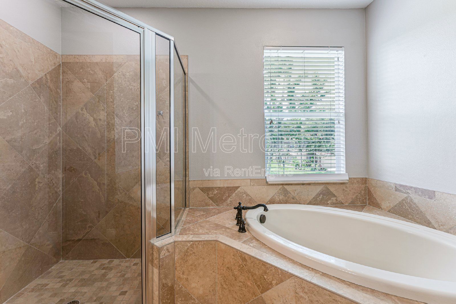 Granite Countertops, Stainless Steel Appliances, and more in Tampa Palms Townhome! property image