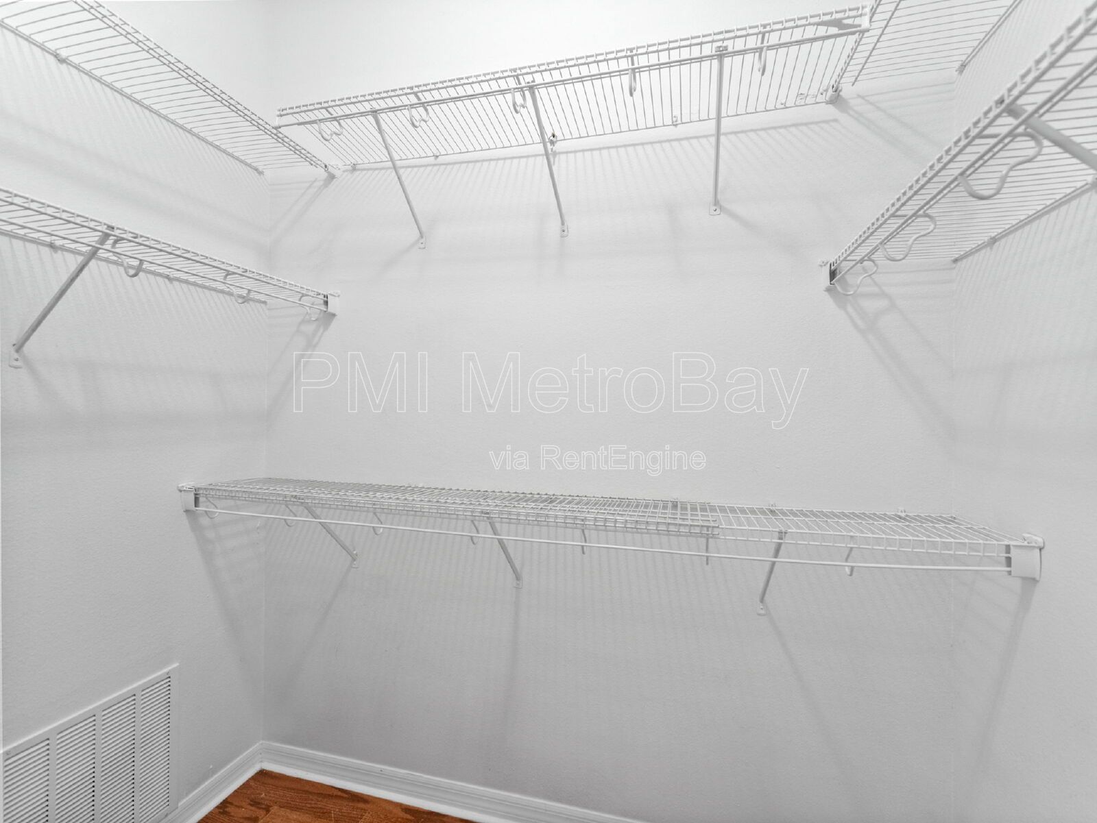 Large 3/2.5 Winthrop Townhome with Garage, Office, and Walkable Location property image