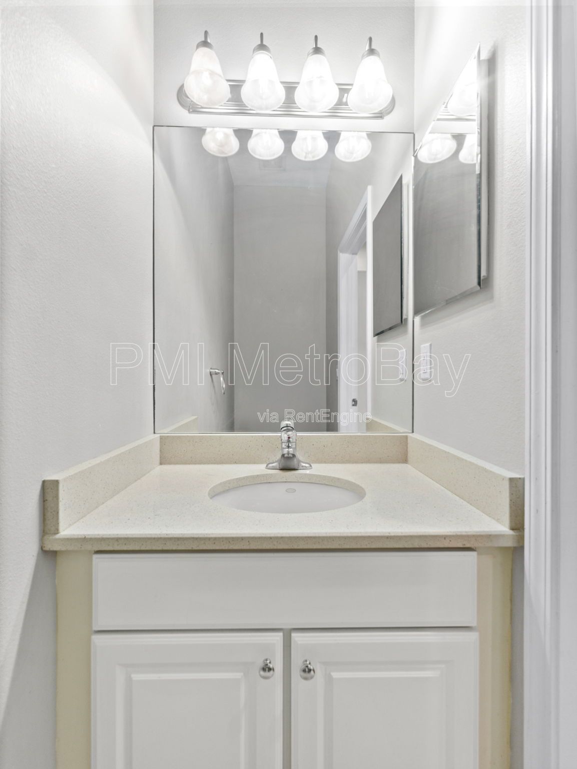 Large 3/2.5 Winthrop Townhome with Garage, Office, and Walkable Location property image